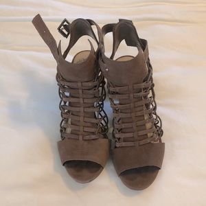 Vince Camuto Evel Leather Sandal